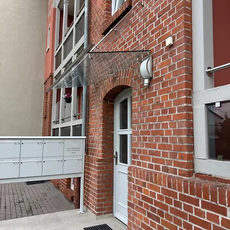 Direkt Am Bahnhof